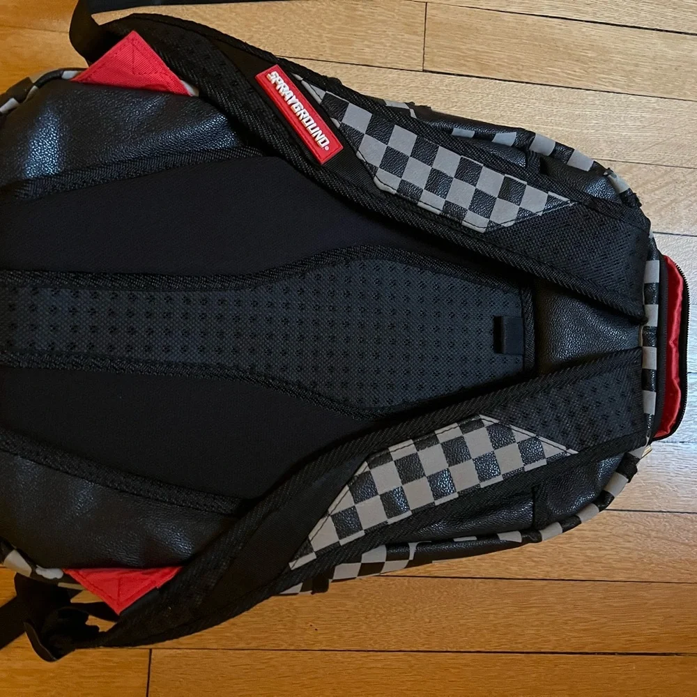BACKPACK - Picture 2 of 4